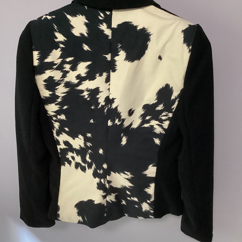 Tahari Blazer